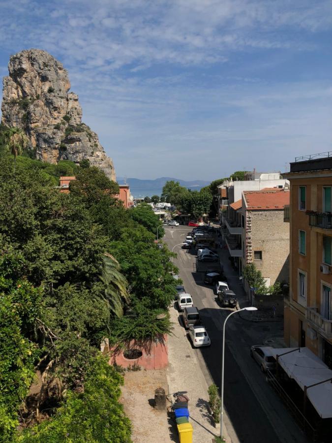 Central House Terracina Exteriör bild